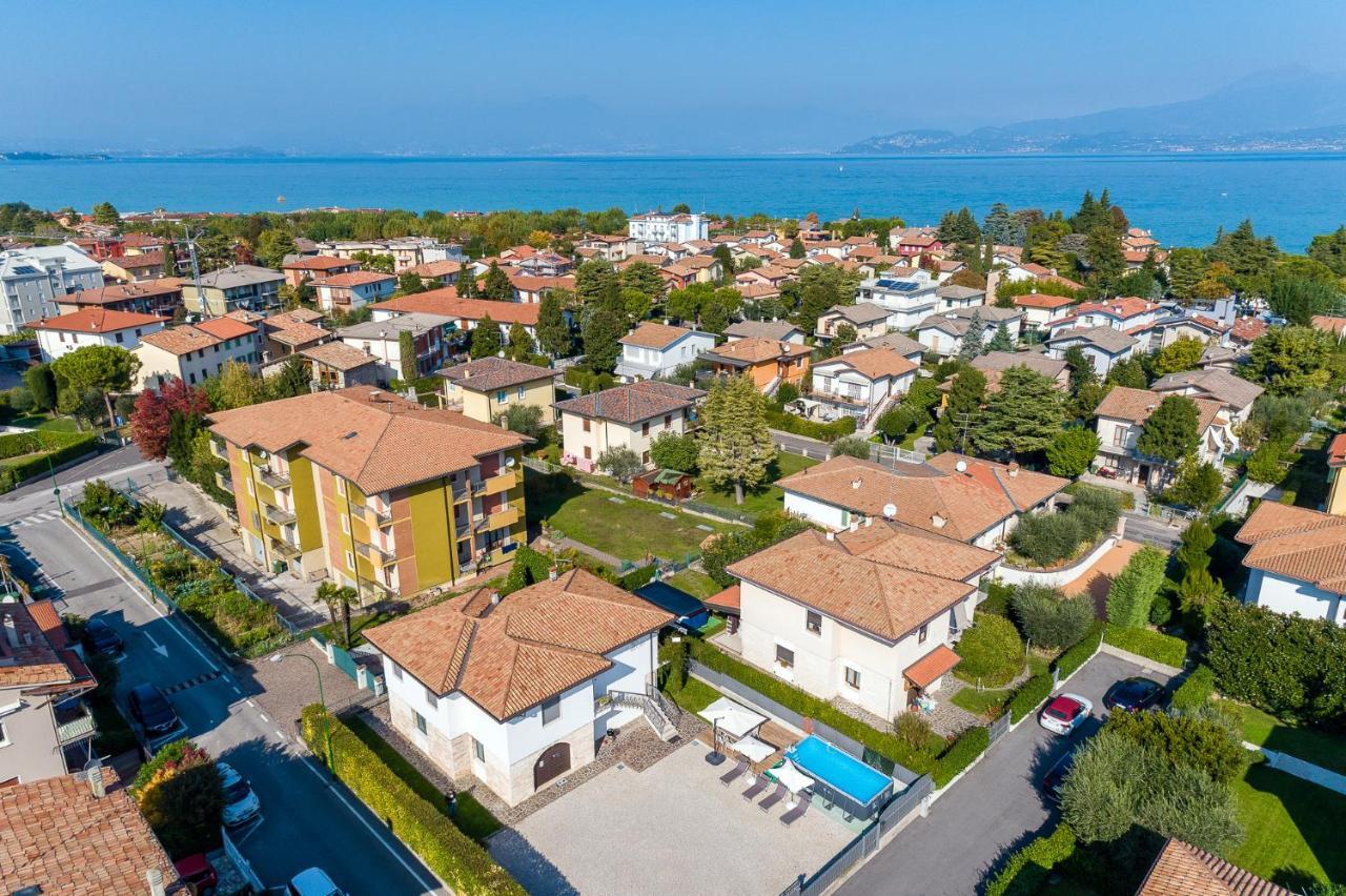 Villa Azdora Peschiera del Garda Luaran gambar