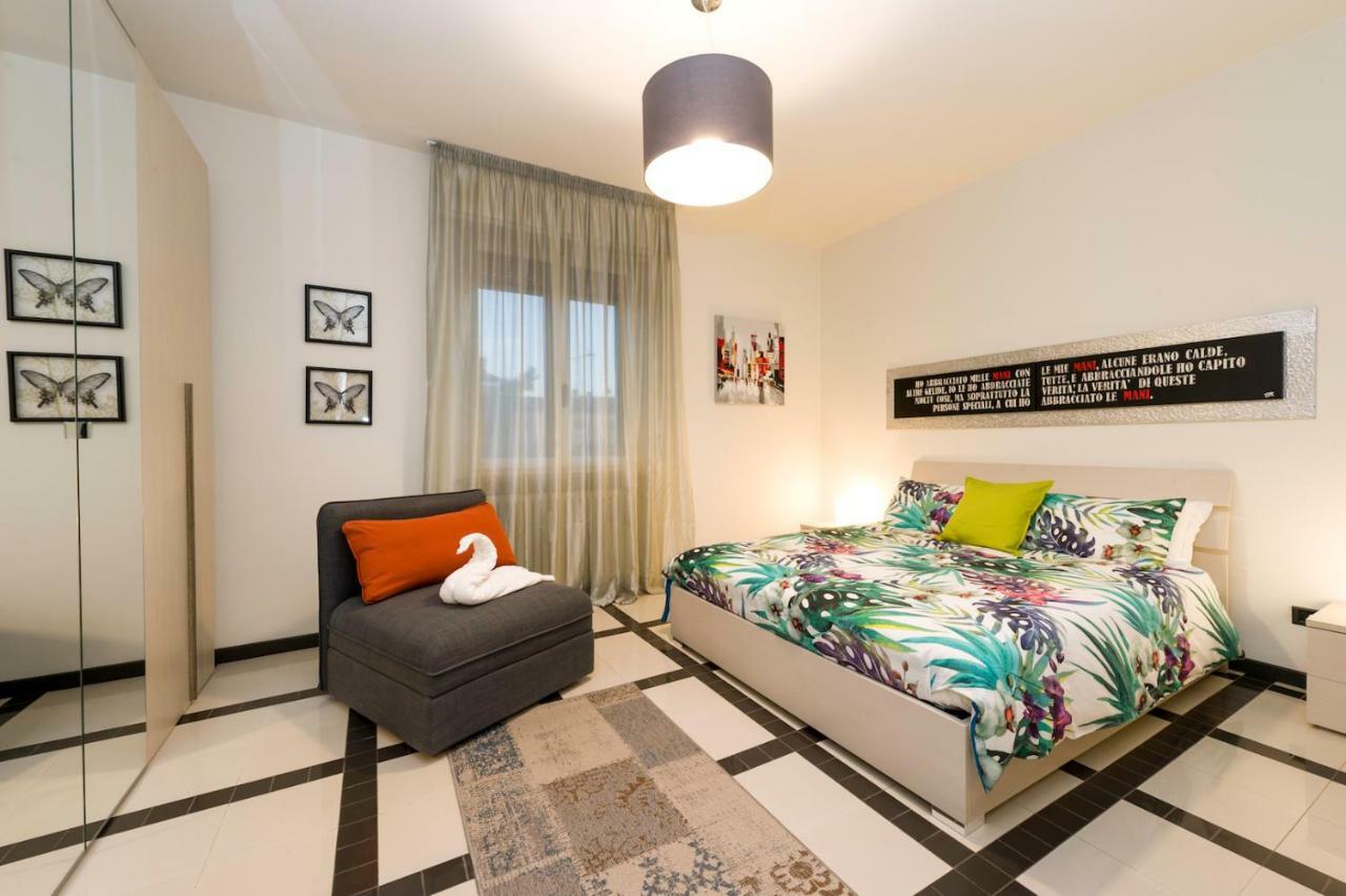 Villa Azdora Peschiera del Garda Luaran gambar