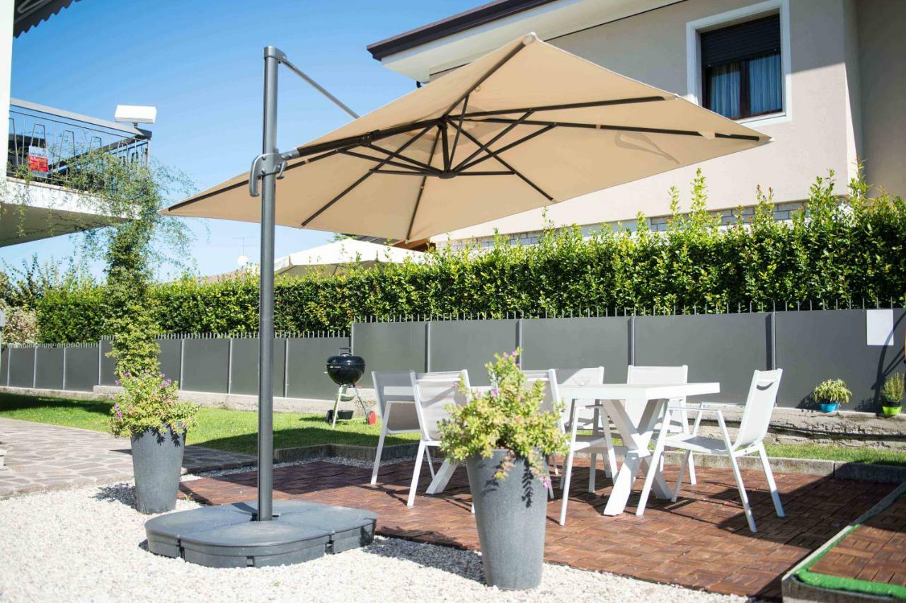 Villa Azdora Peschiera del Garda Luaran gambar